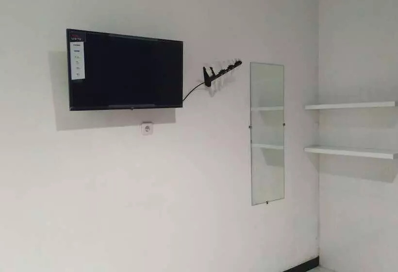 Hotel Oyo 90439 Dkp 32