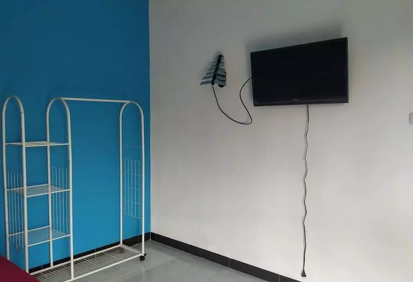 Hotel Oyo 90439 Dkp 32