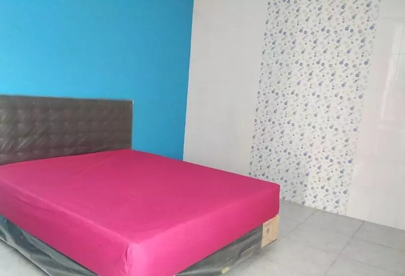 Hotel Oyo 90439 Dkp 32
