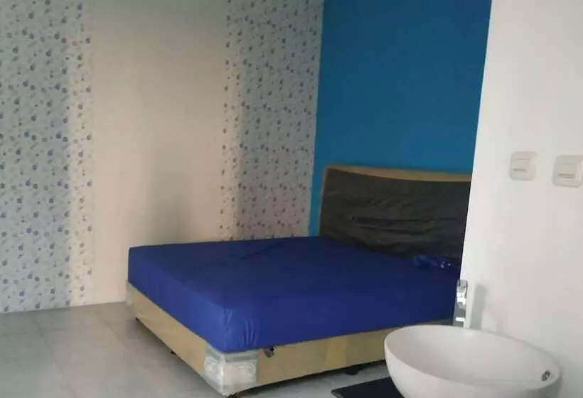 Hotel Oyo 90439 Dkp 32