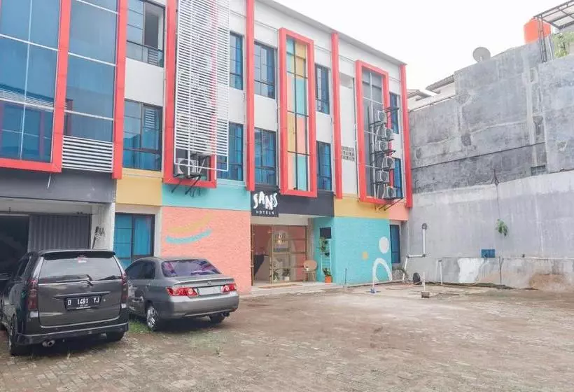 Sans Hotel Andalucia Pasteur Bandung