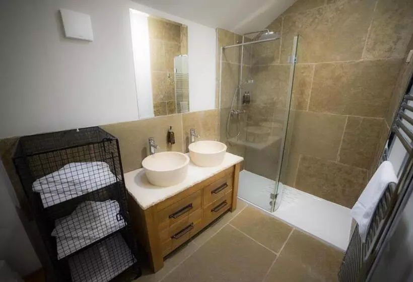 ペンション The Mardale Inn