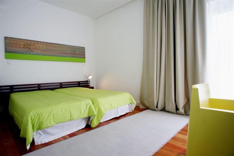 Furnas Lake Forest Living