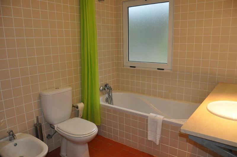 Furnas Lake Forest Living