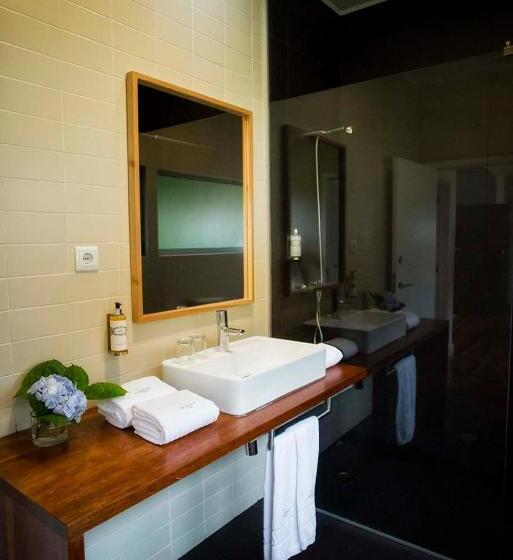 Furnas Lake Forest Living