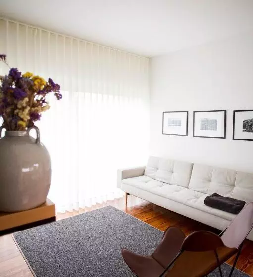 Furnas Lake Forest Living