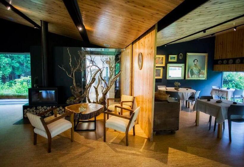 Furnas Lake Forest Living