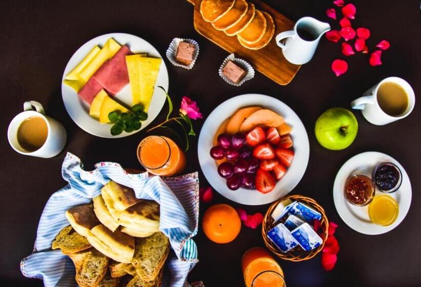 Furnas Lake Forest Living