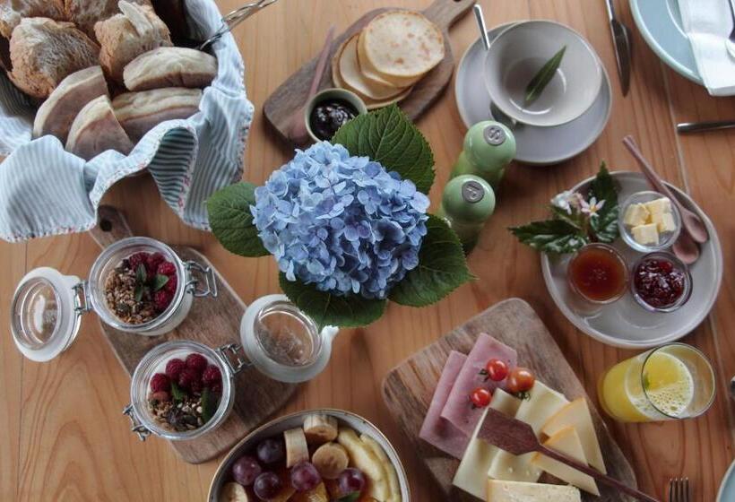 Furnas Lake Forest Living