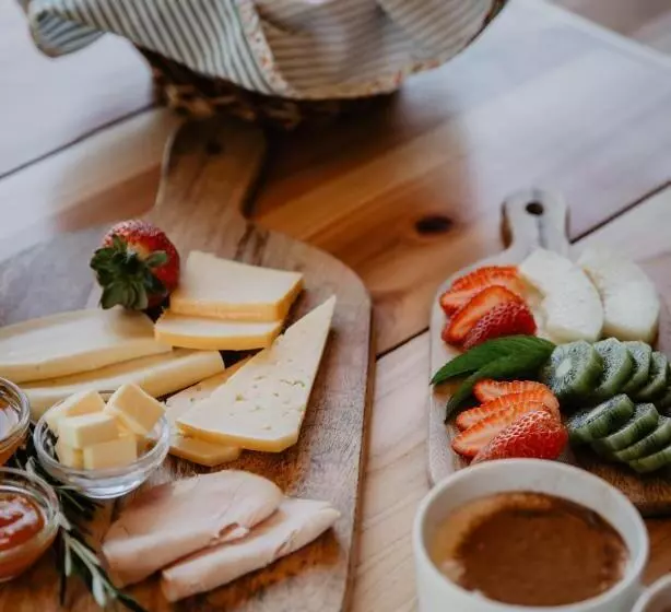 Furnas Lake Forest Living