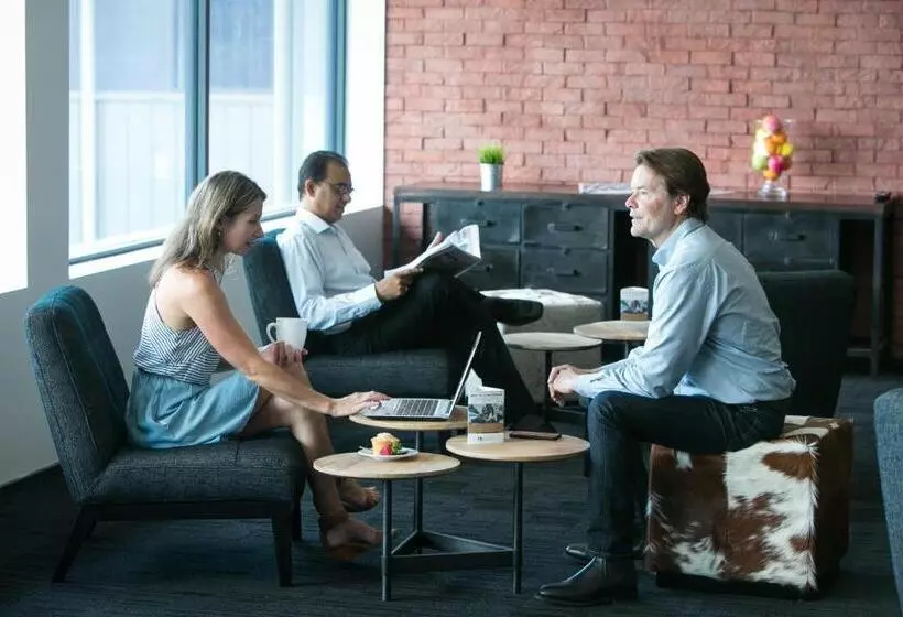 Alpha Hotel Eastern Creek