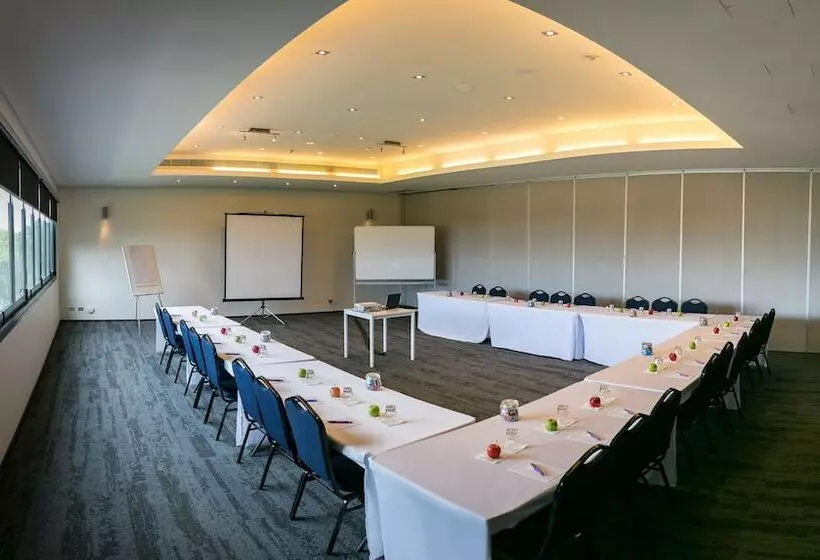 Alpha Hotel Eastern Creek