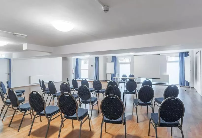 ホテル a&o Koln Neumarkt