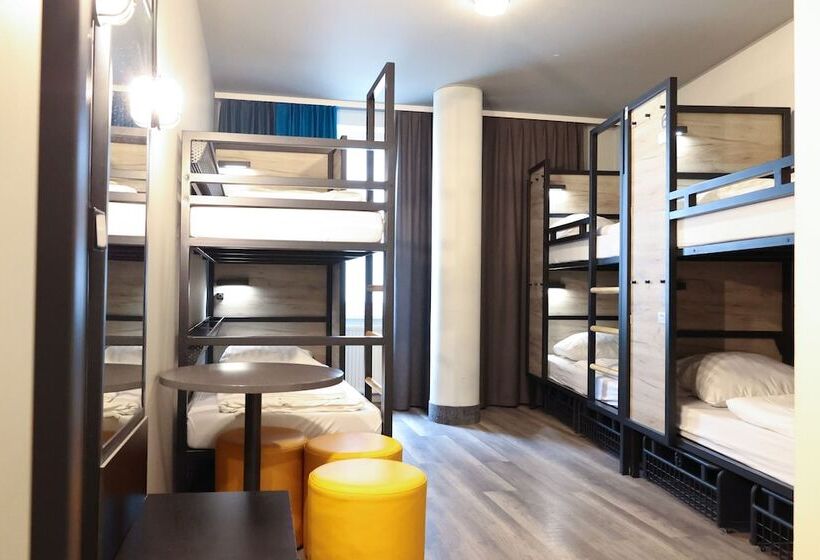 호텔 a&o Koln Neumarkt