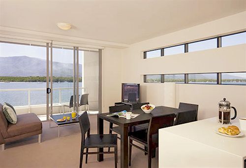 בית מלון כפרי The Sebel Cairns Harbour Lights