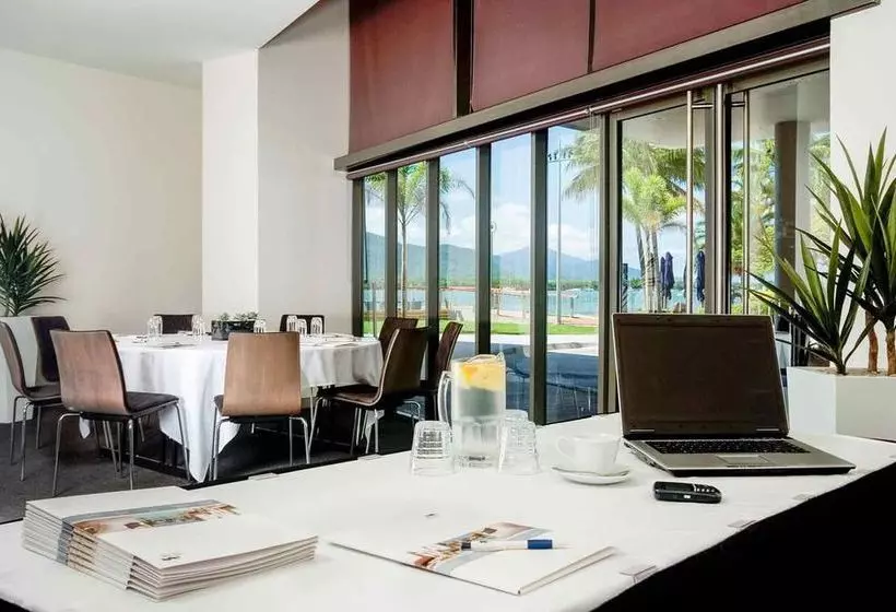 Hôtel The Sebel Cairns Harbour Lights