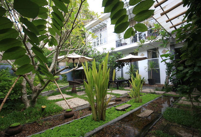 בית מלון כפרי Frangipani Villa-90s