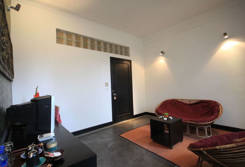 בית מלון כפרי Frangipani Villa-90s