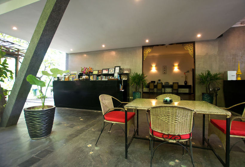 בית מלון כפרי Frangipani Villa-90s