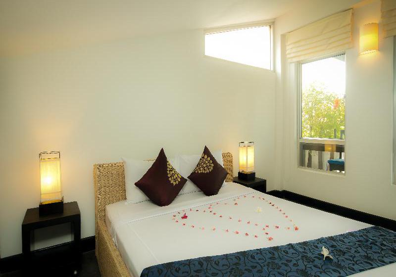 בית מלון כפרי Frangipani Villa-90s