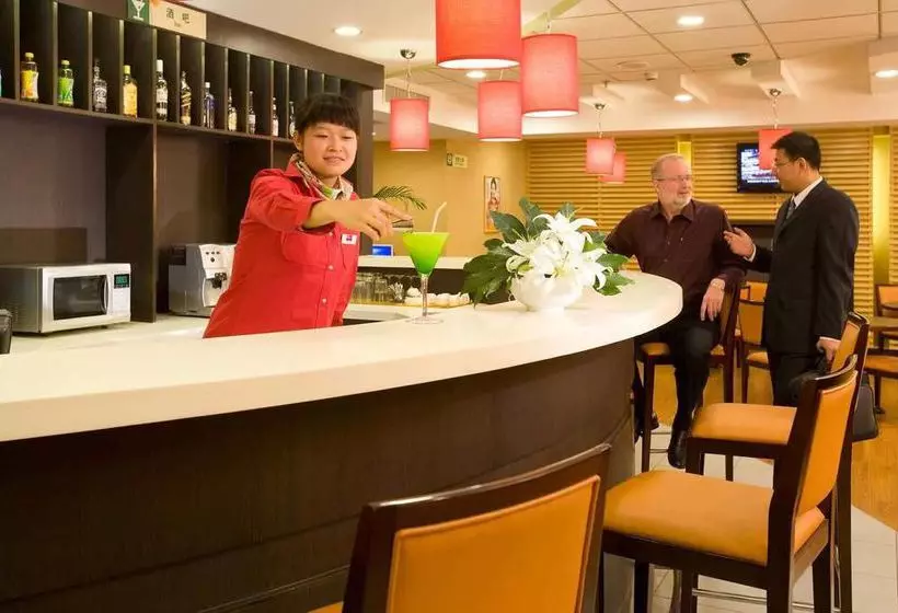 Отель Ibis Shenyang Taiyuan Street
