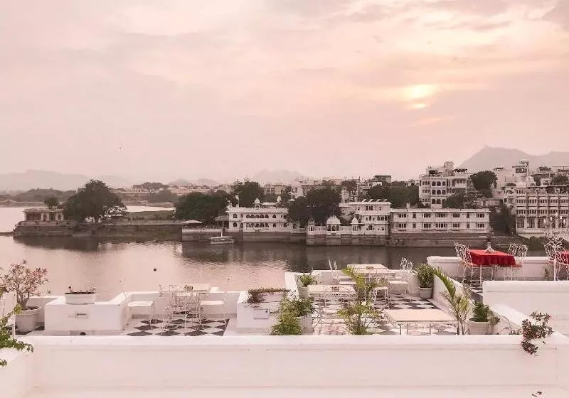 هتل Jagat Niwas Palace