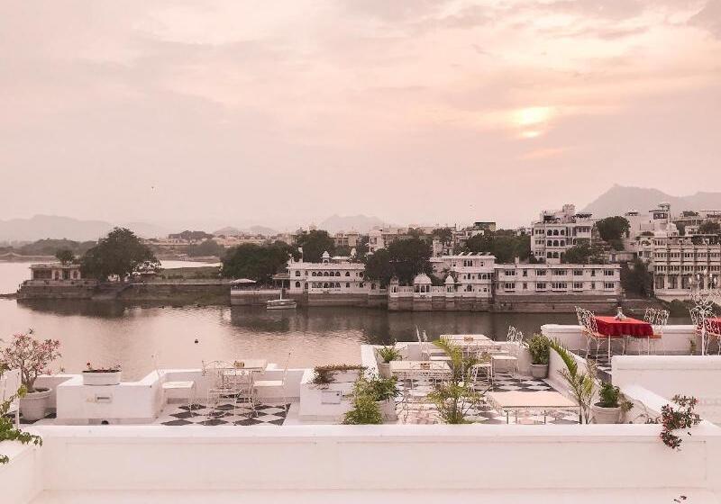 ホテル Jagat Niwas Palace