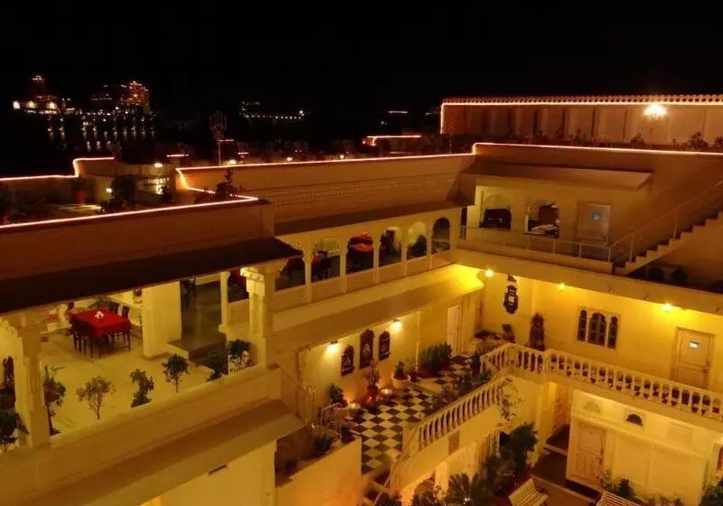 هتل Jagat Niwas Palace