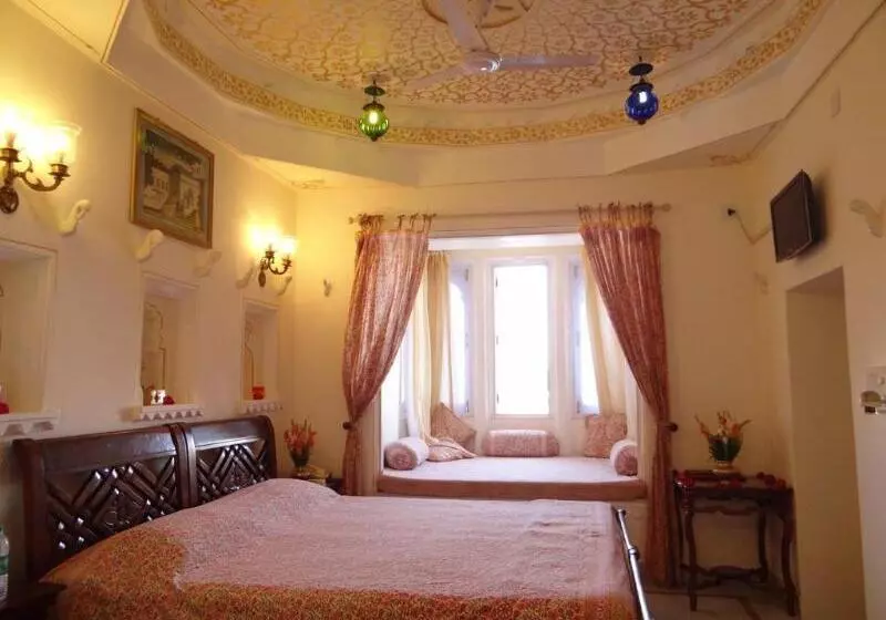 هتل Jagat Niwas Palace