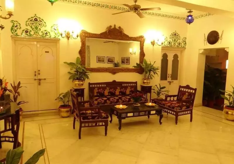 هتل Jagat Niwas Palace