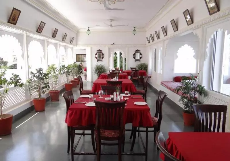 هتل Jagat Niwas Palace