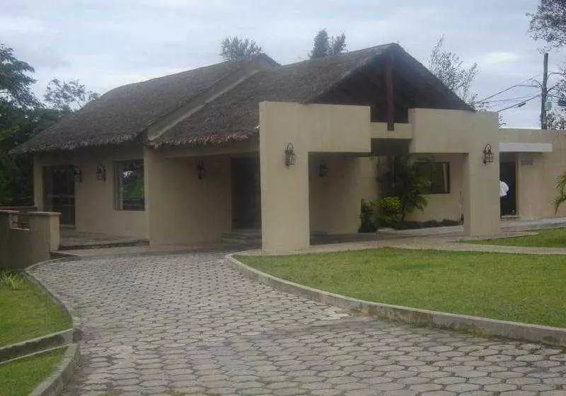 هتل Los Cedros Eco Resort