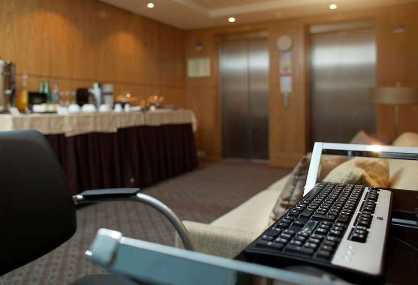 هتل Mercure Lisboa Almada