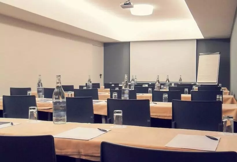 בית מלון כפרי Mercure Lisboa Almada