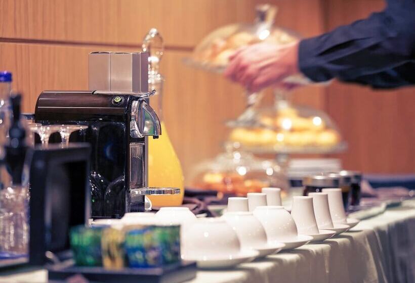 هتل Mercure Lisboa Almada