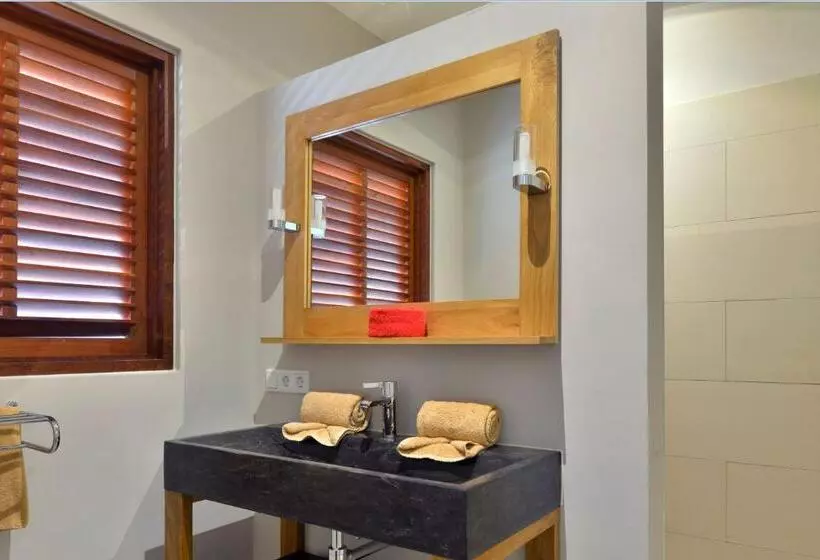 هتل Morena Resort