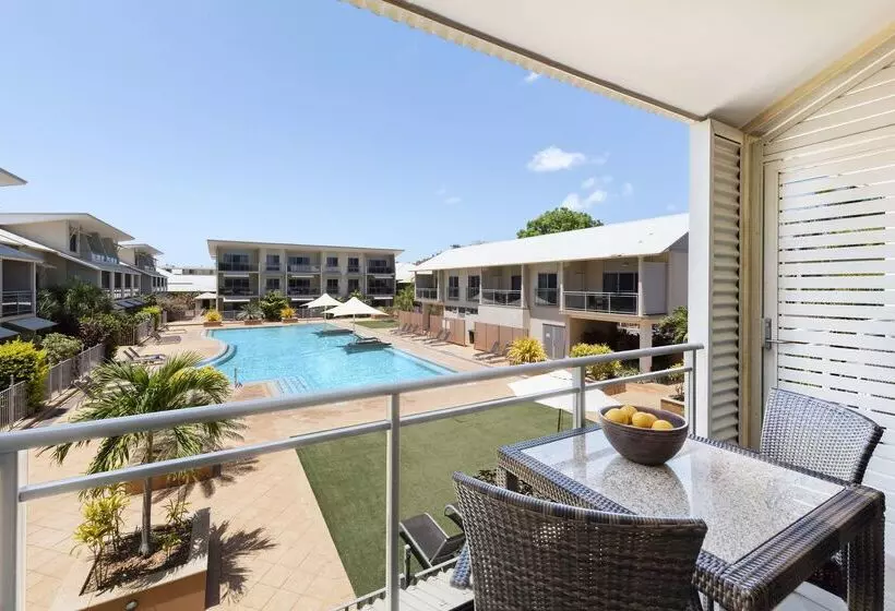 Отель Oaks Broome