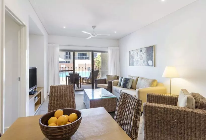 Отель Oaks Broome