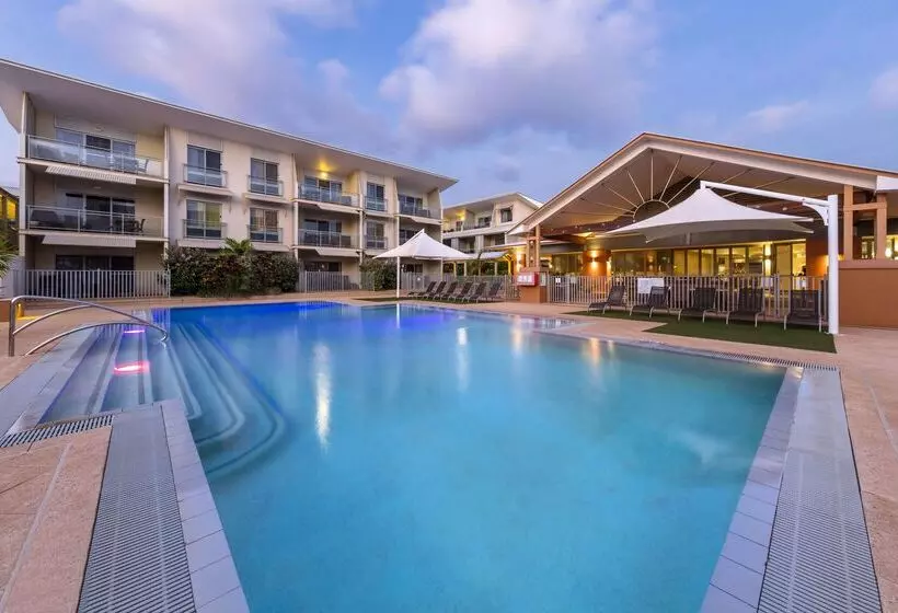 Отель Oaks Broome