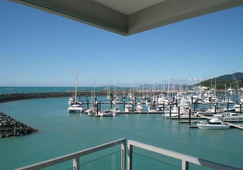 فندق Peninsula Airlie Beach