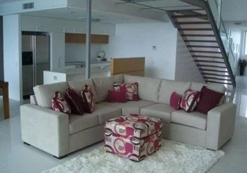 ホテル Peninsula Airlie Beach