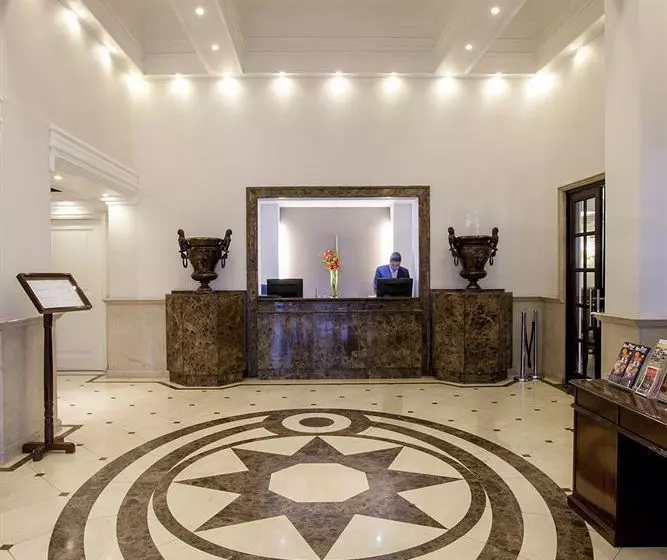 בית מלון כפרי Plaza El Bosque San Sebastian