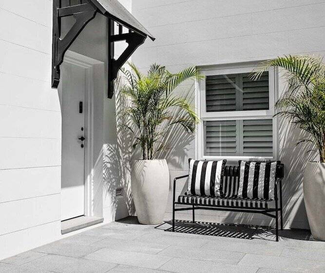 בית מלון כפרי St Marks Randwick