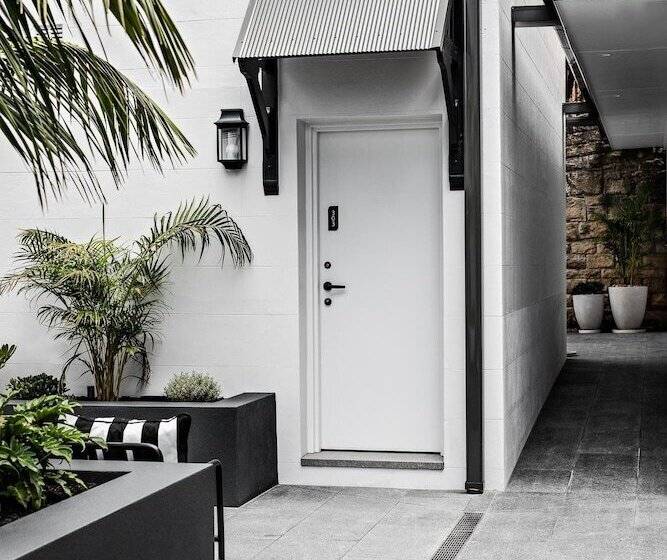 בית מלון כפרי St Marks Randwick