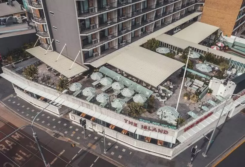 Hotel The Island Gold Coast