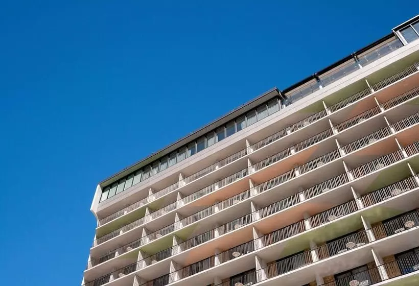 Hotel The Island Gold Coast