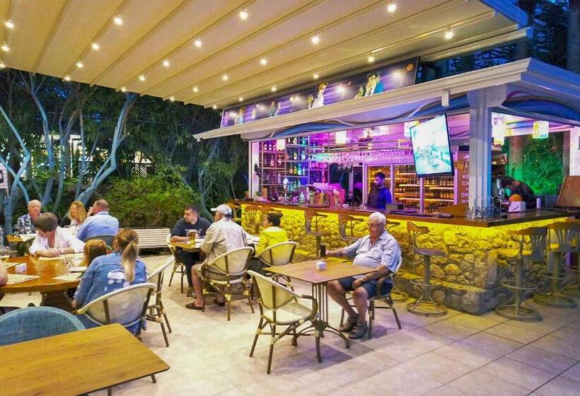 فندق Tonoz Beach