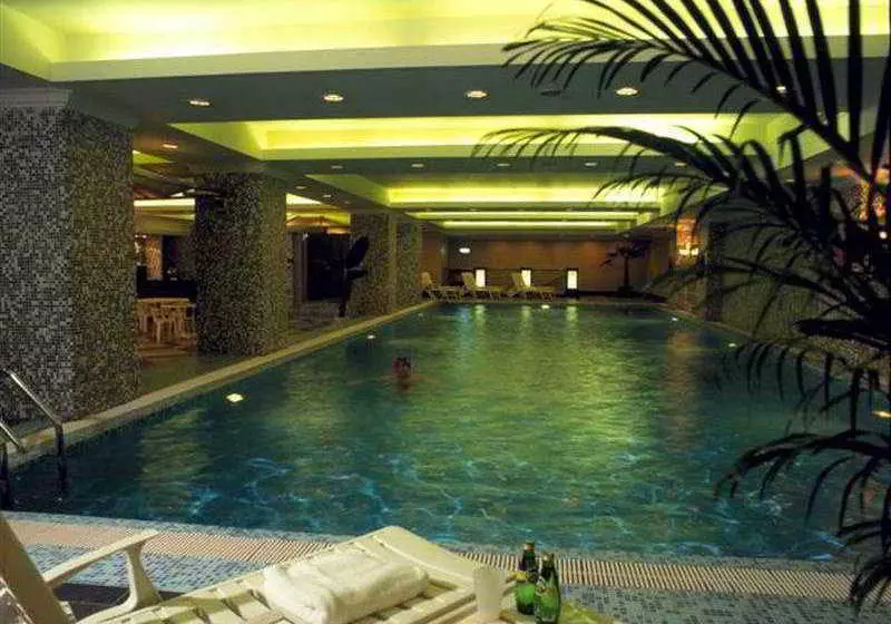 Lee Garden Service Apartment Wangfujing