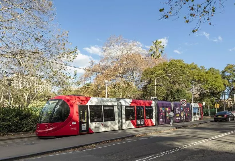 Oaks Sydney Castlereagh Suites