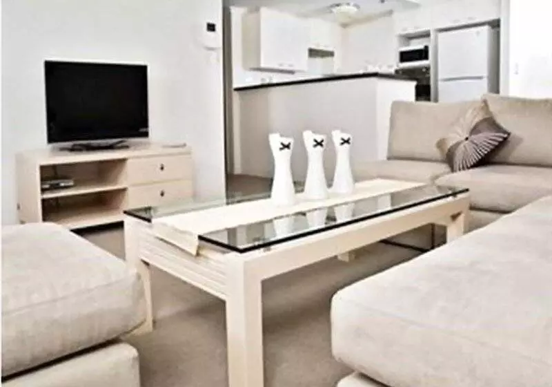 Oaks Sydney Castlereagh Suites